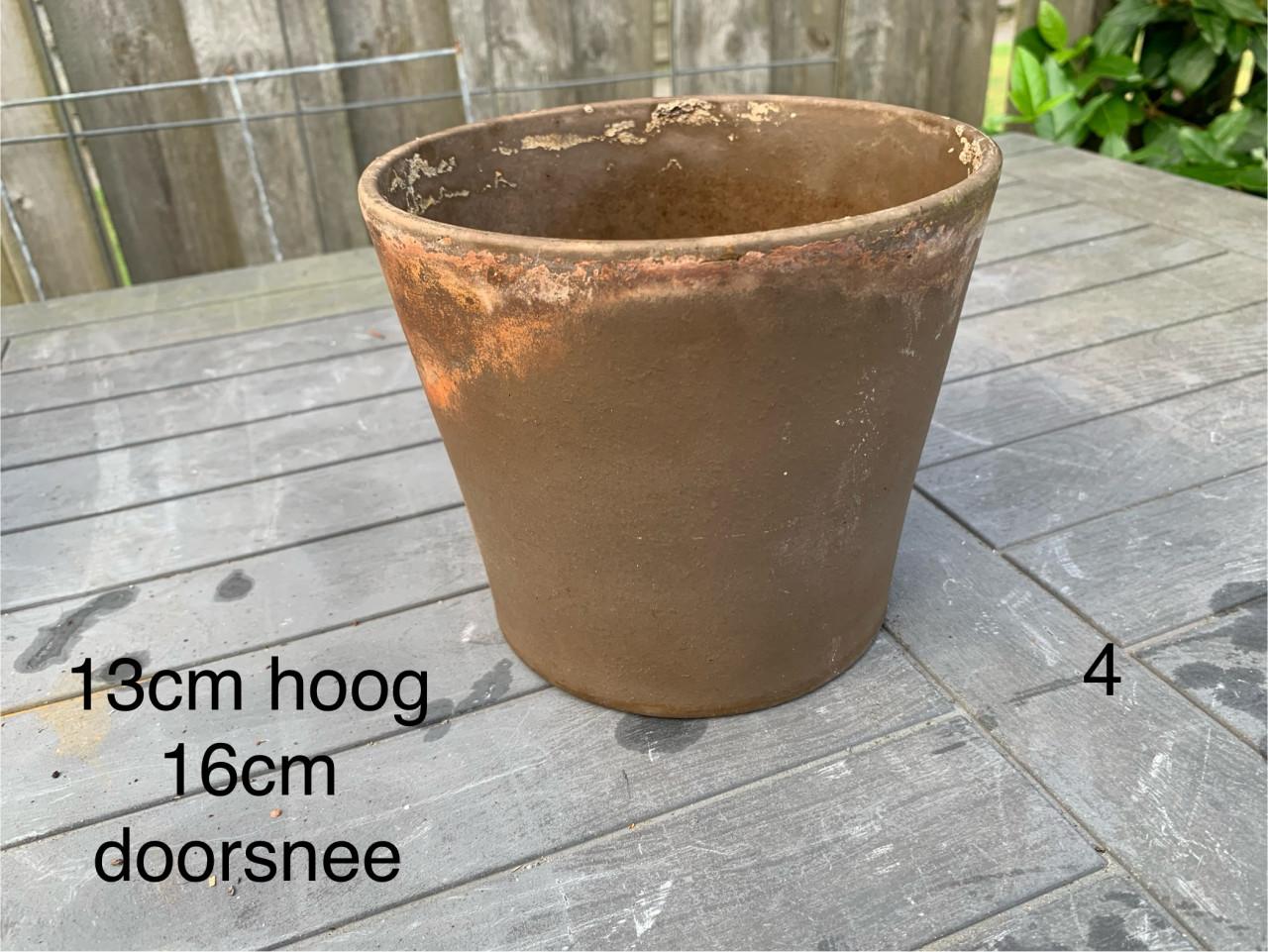 Diverse bloemen vazen en potten handig voor workshops