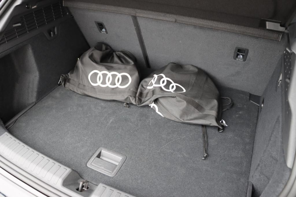 Audi A3 sportback 40 tfsi e s edition 204pk s-tronic