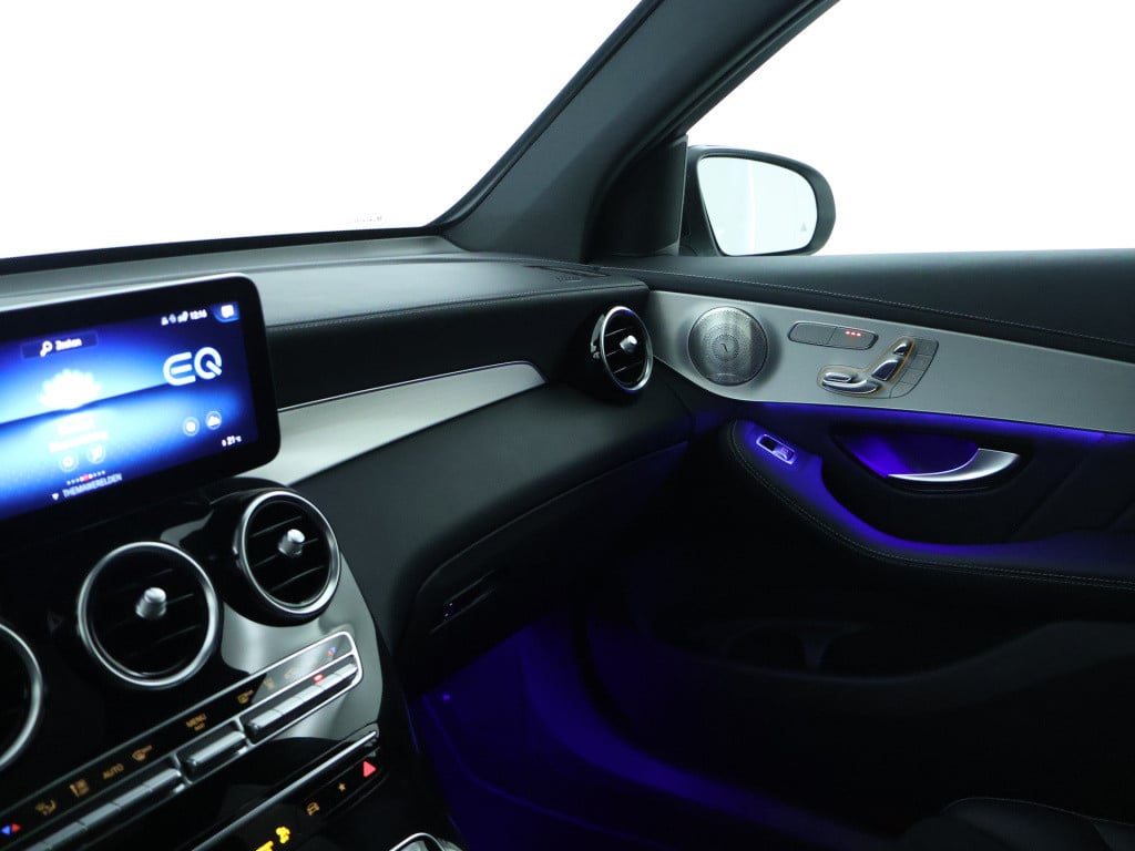 Mercedes-Benz Glc 300 e 4matic premium plus | trekhaak | panoramadak | sfee