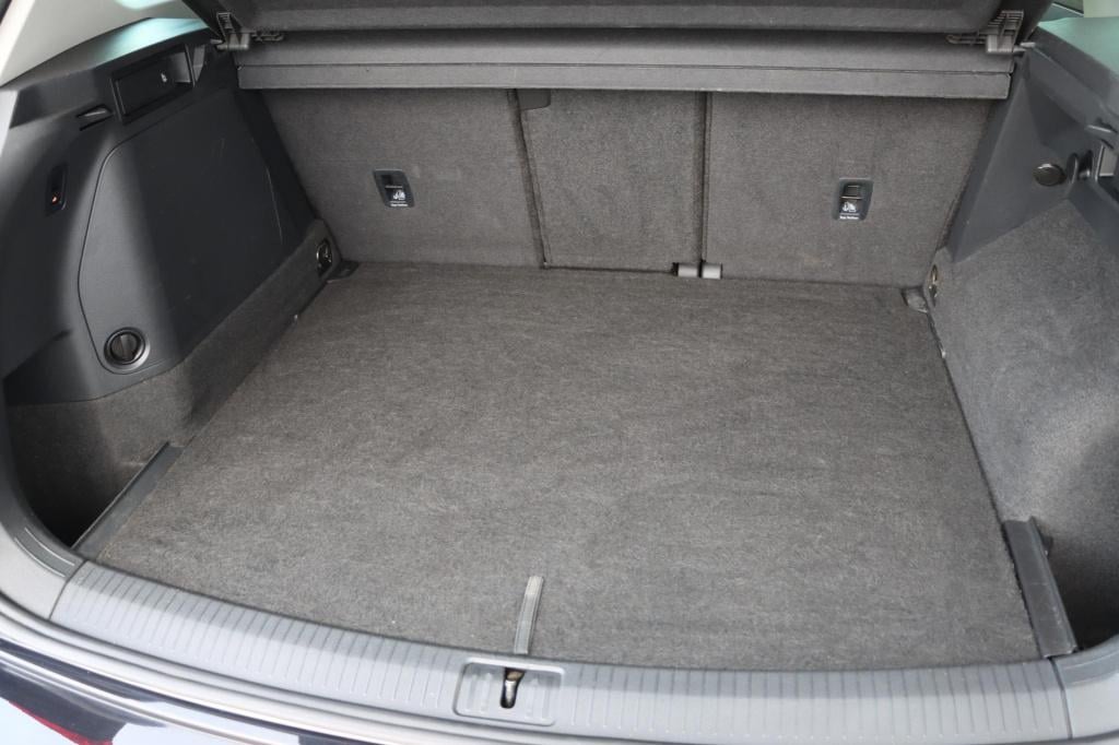 Volkswagen Tiguan 1.4 tsi ehybrid life business 245pk dsg6 | soh 87,1% |