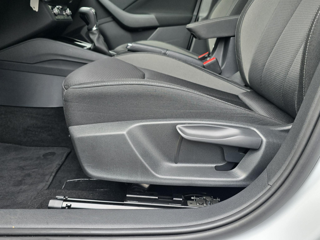 Skoda Kamiq 1.0 tsi selection virtual cockpit carplay navigatie pdc v+a sto