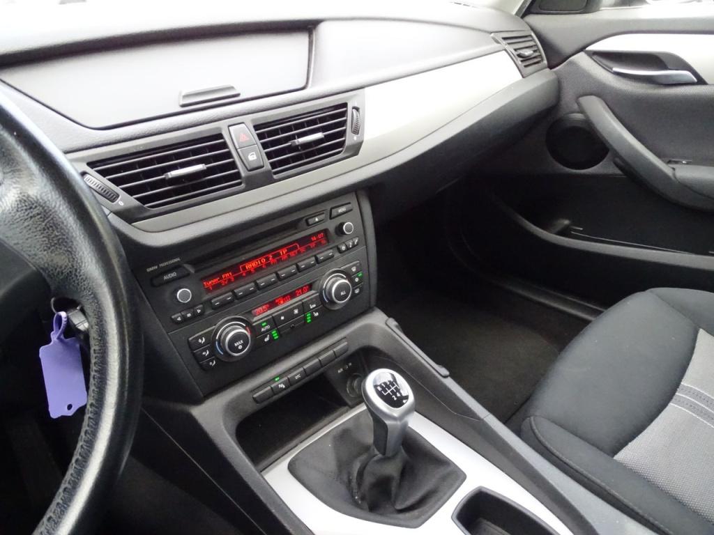 BMW X1 sdrive18i executive | bluetooth | stoelverwarming | 18"