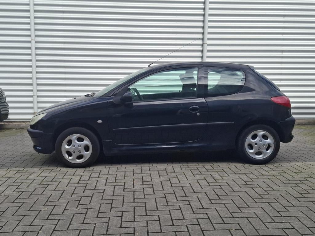 Peugeot 206 1.4i x-line lmv/trekhaak nieuwe apk