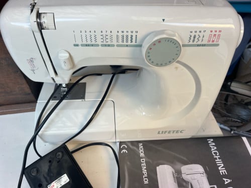 Naaimachine Lifetec