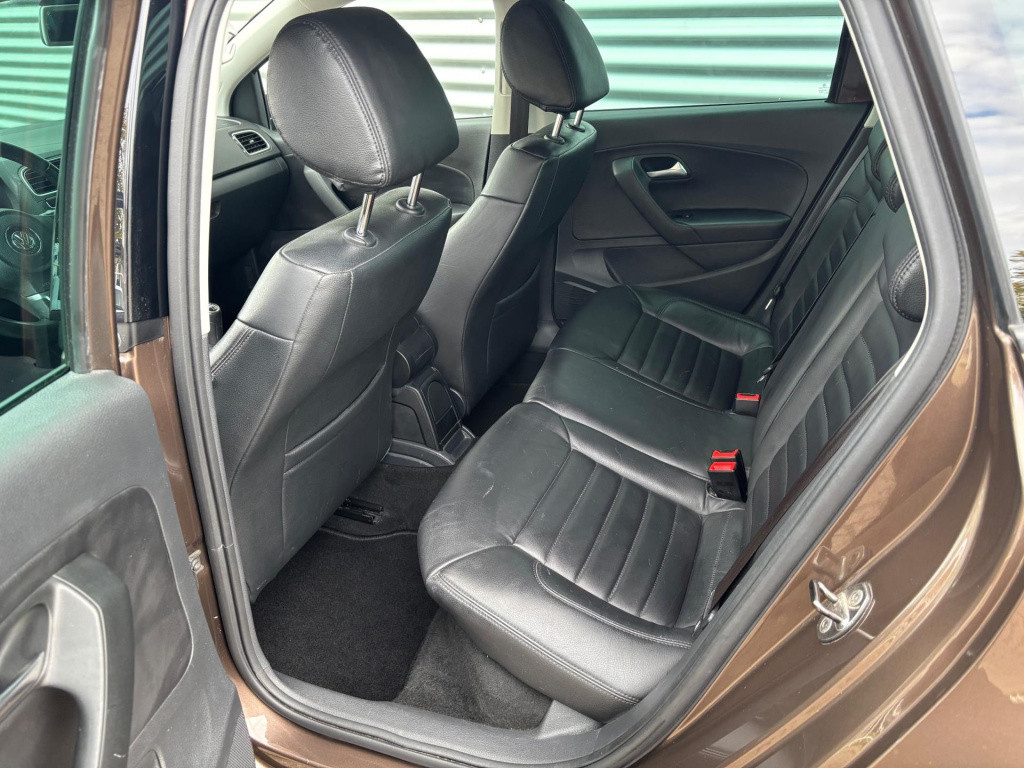 Volkswagen Polo 1.4-16v highline