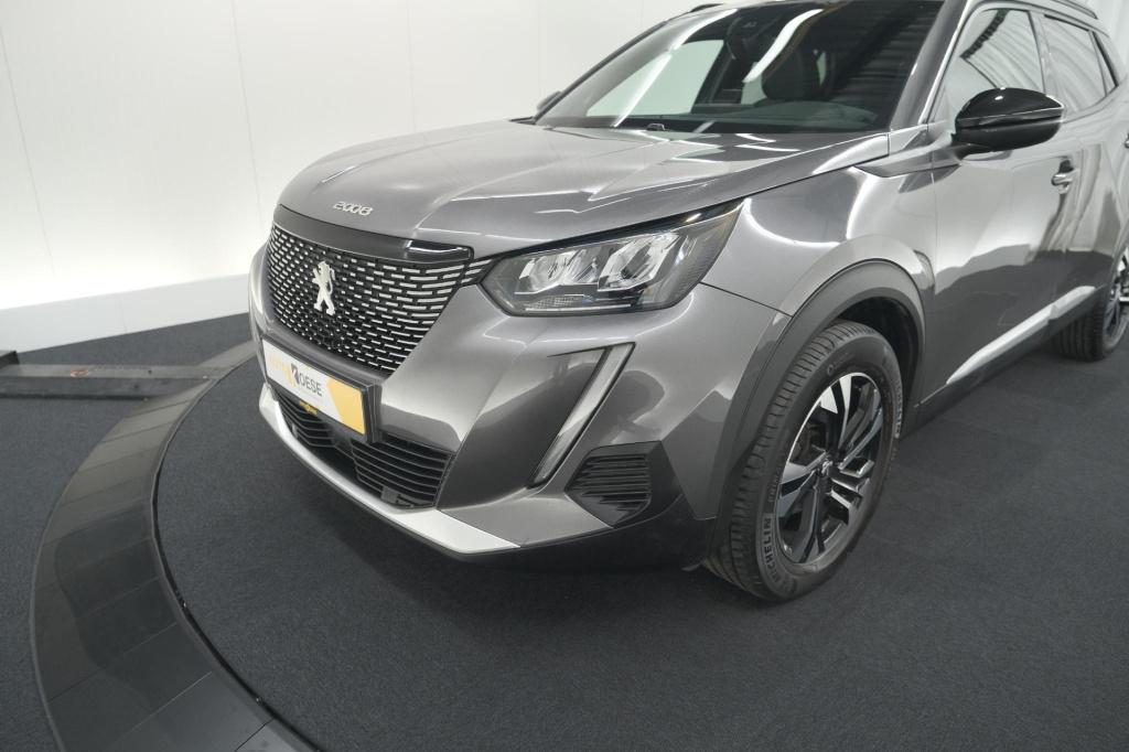 Peugeot 2008 puretech 130 eat8 allure pack | camera | apple carplay | parke
