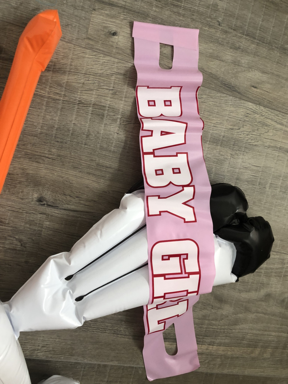 Opblaasbare ooievaar, geboorte: jongen/meisje!