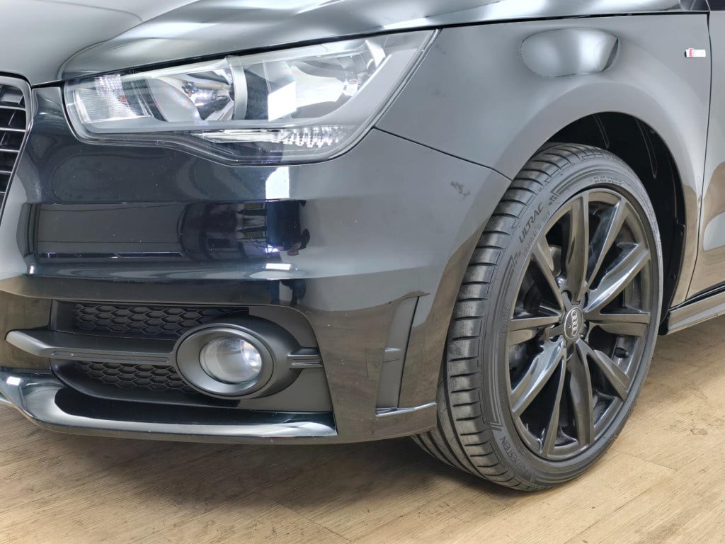 Audi A1 Sportback occasion 1.2 tfsi admired s line black edition | unieke l