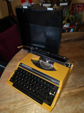 Sperry Remington TenFifty vintage typemachine