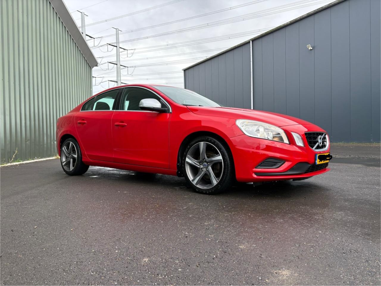 Volvo S60 D2 R-Design