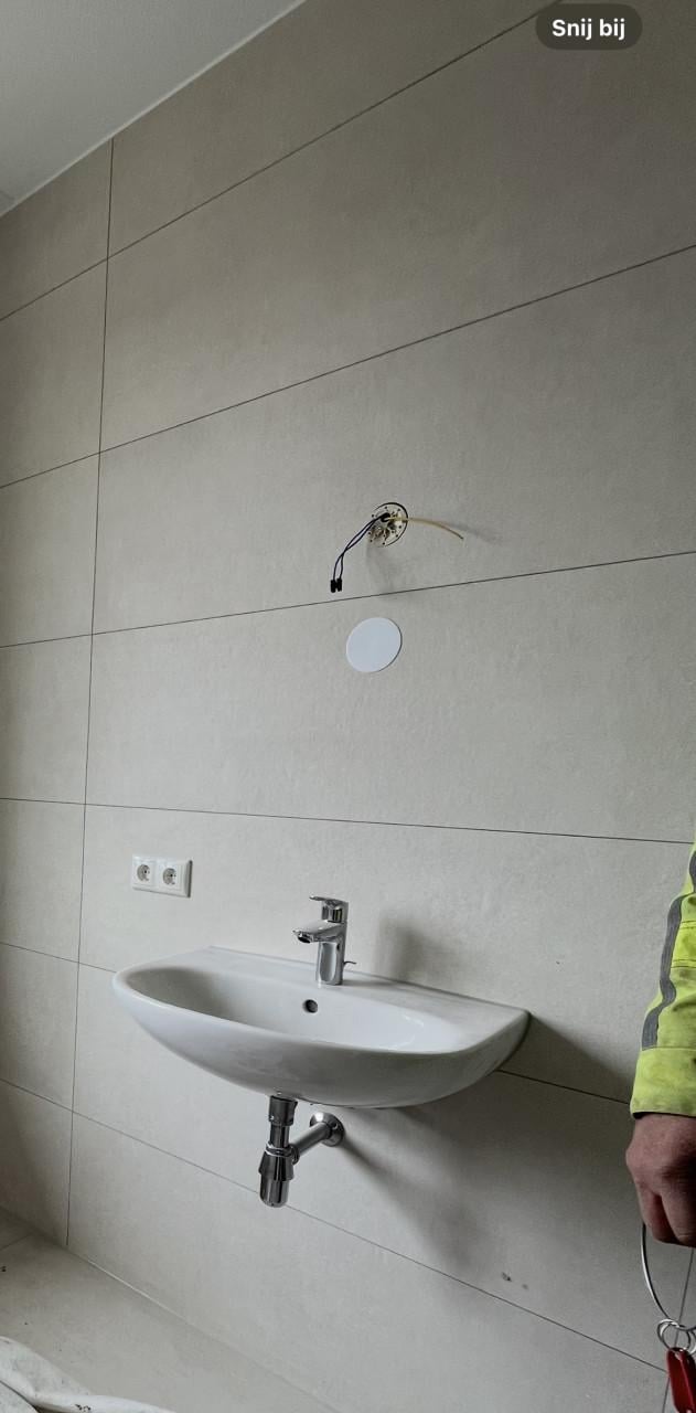 Wastafel Villeroy & Boch met design mengkraan