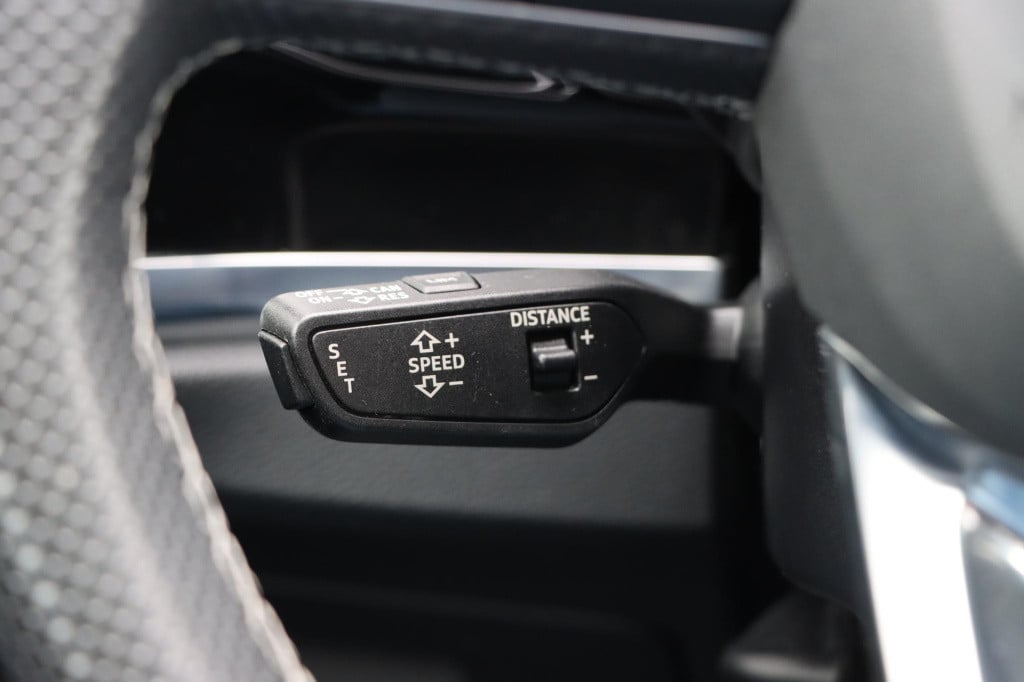 Audi Q3 35 tfsi s edition 150pk s-tronic