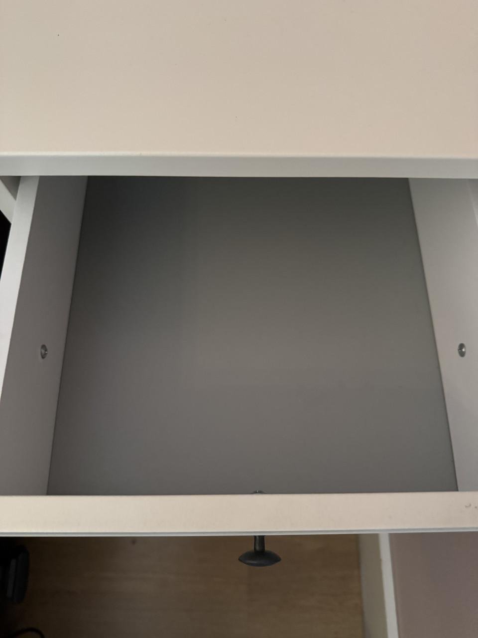 Hemnes nachtkastje / ladekastje