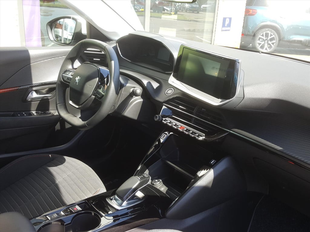 Peugeot 208 active pack 50kwh 136pk 1-fase 12% bijtelling cruise & climate 
