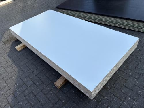 Gelamineerde 18mm meubelplaat wit 125x250