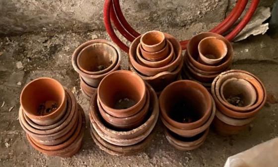 Partij terracotta aardewerk bloempotten kweekpotten