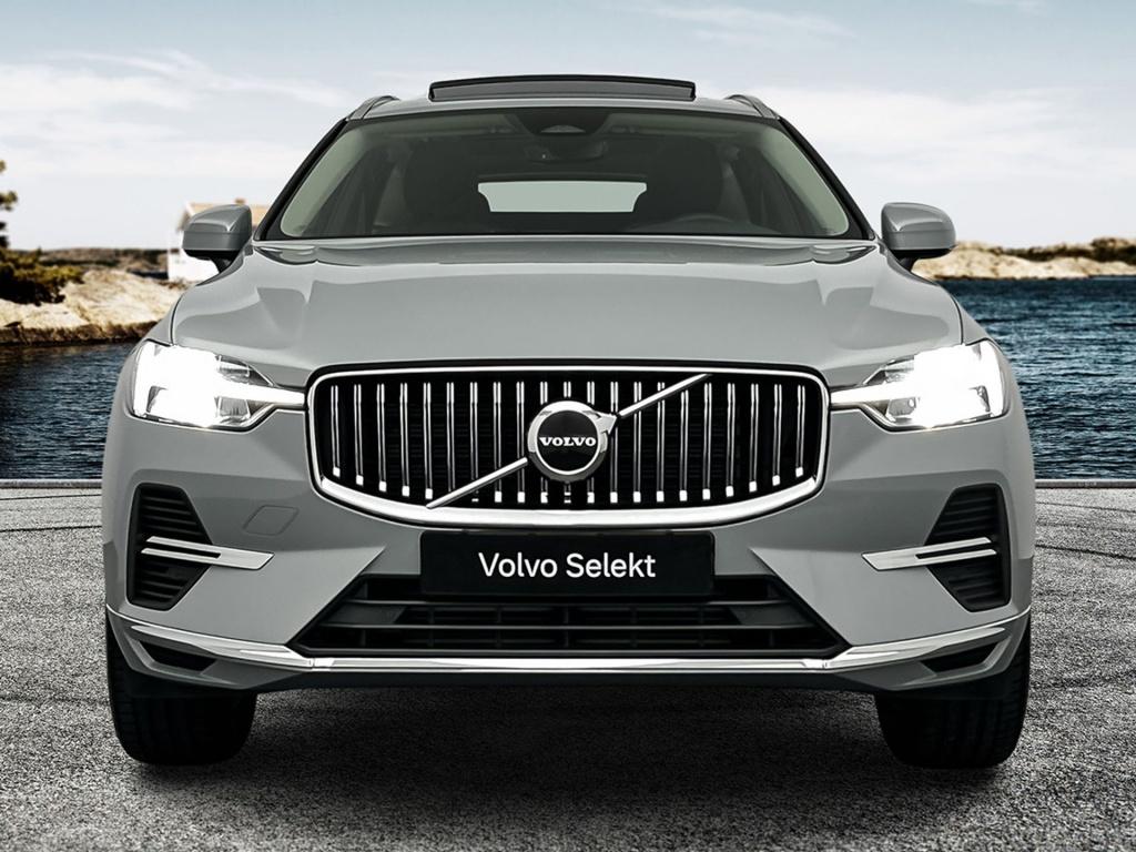 Volvo XC60 t6 398pk recharge bright| achteruitrijcamera| trekhaak| pano|