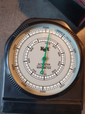 Analoge hoogtemeter met kompas/thermometer en spiegel voor signalen 4500 m