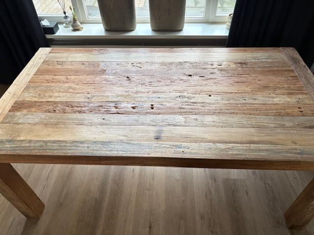 Hardhouten tafel