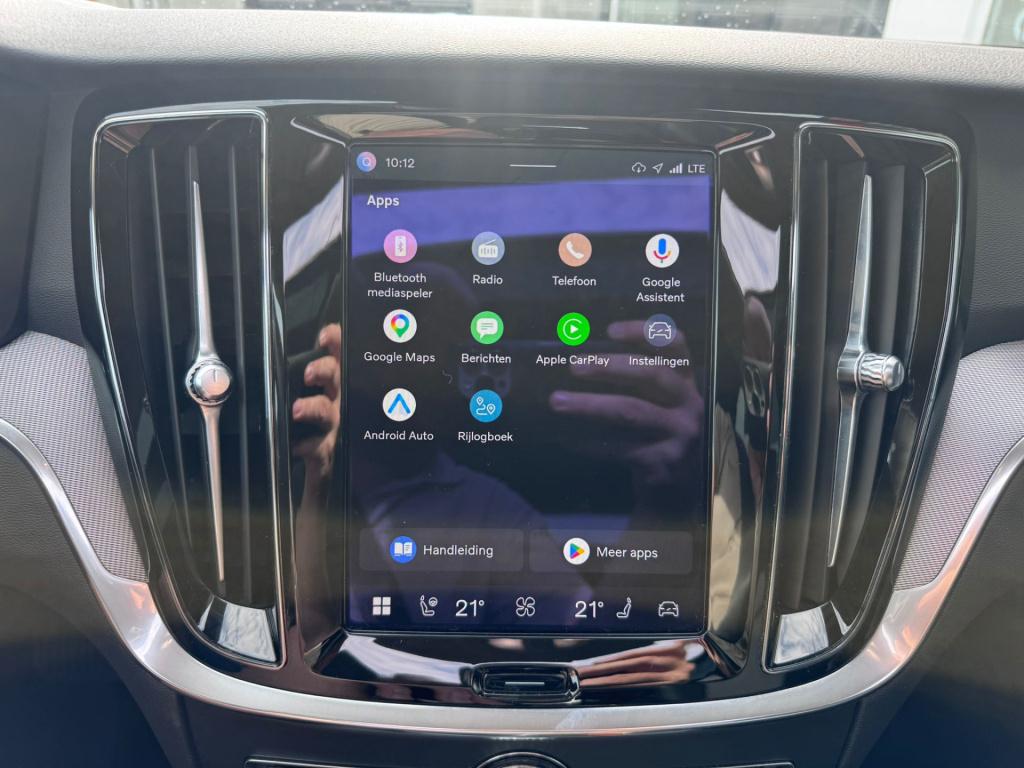 Volvo V60 2.0 t6 recharge awd inscription expression
