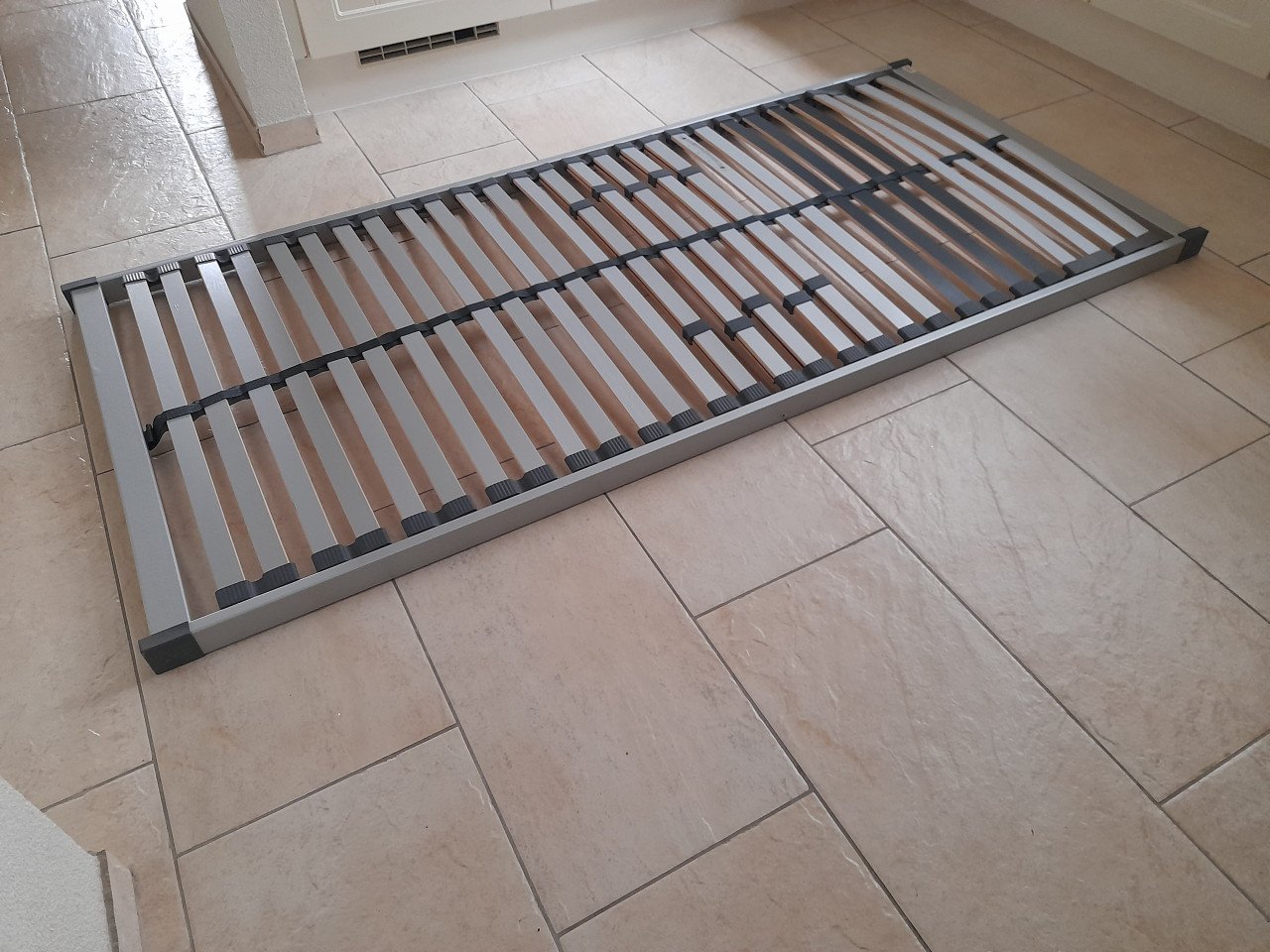 Stevige lattenbodem 90 x 200 (in goede nette staat )