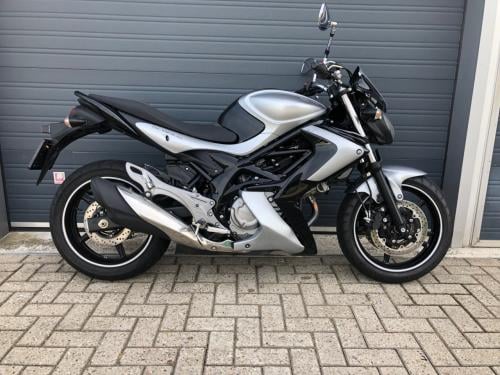 Suzuki SFV650 Gladius uit 2013, 13dkm met ABS, Rijklaar mee €3750,-