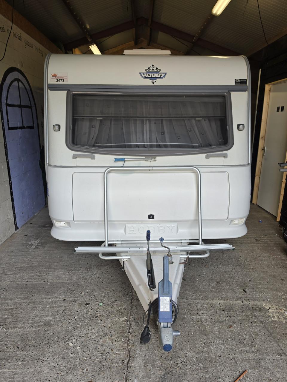 Caravan Hobby de luxe easy met mover voortent 2001