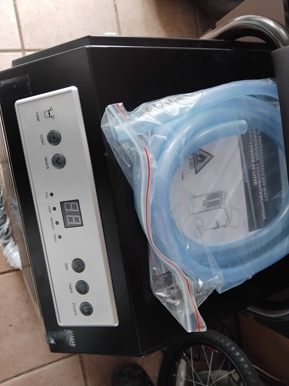 NIEUWE luchtontvochtiger van HBM Machines 650W