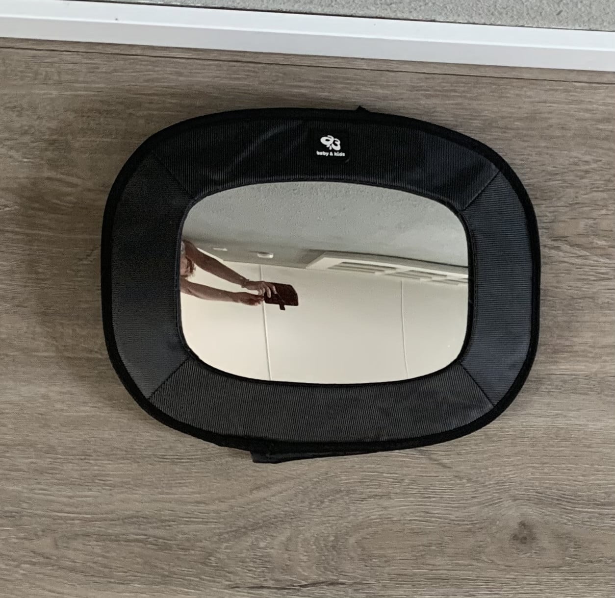 Autospiegel van Baby & Kids. Eenvoudig te bevestigen aan de hoofdsteun