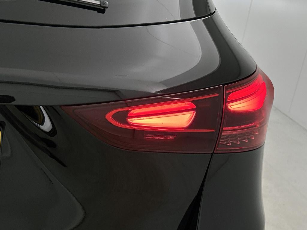 Mercedes-Benz Gla-klasse 200 amg line | sfeerverlichting | panoramadak | cr