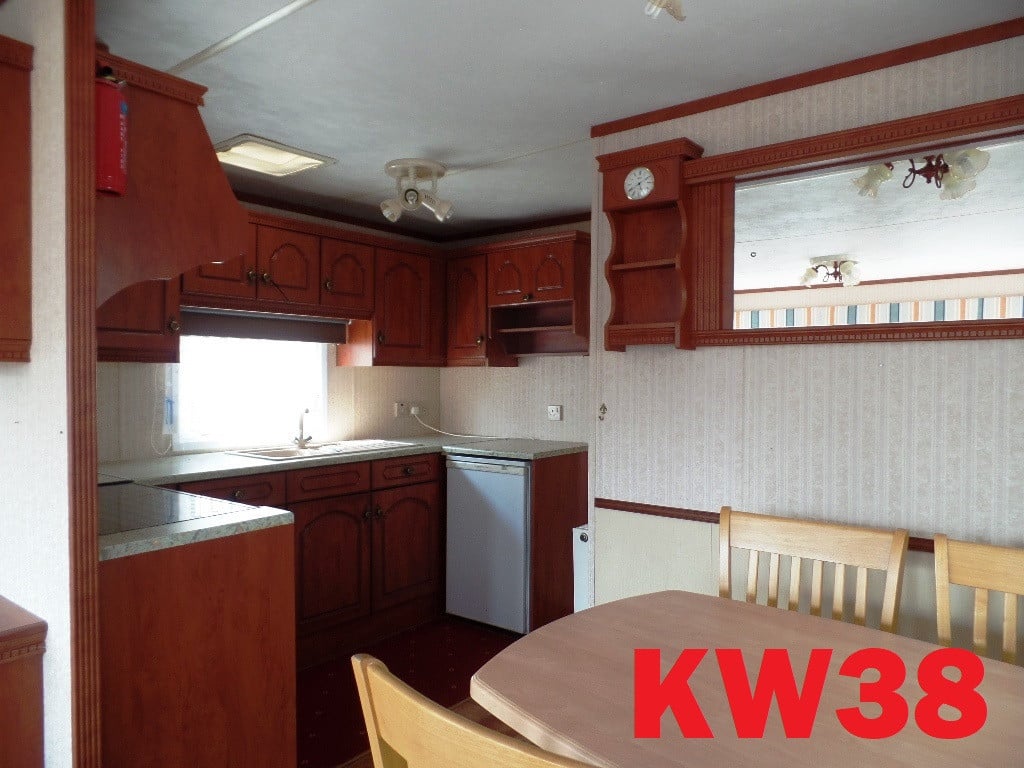 Keurige Willerby Granada met dubbel glas, CV en extra stahoogte te koop