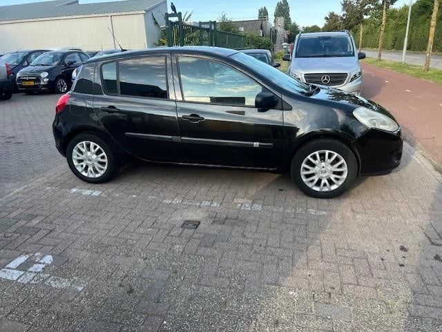 Renault Clio 1.2 special line