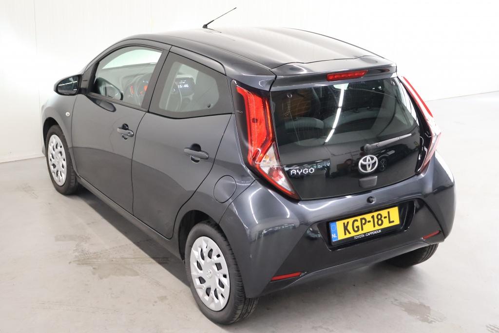 Toyota Aygo 1.0 vvt-i x-play