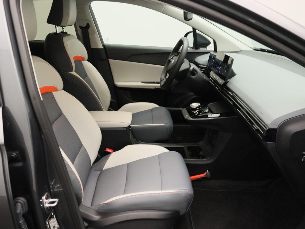 MG Mg4 long range luxury 64 kwh | carplay | stoelverwarming | stuurverwarmi