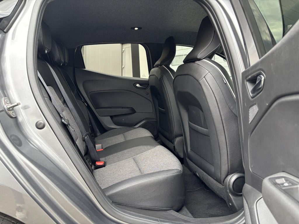 Mitsubishi Colt 1.6 hev instyle nl-auto, meest luxe uitvoering!