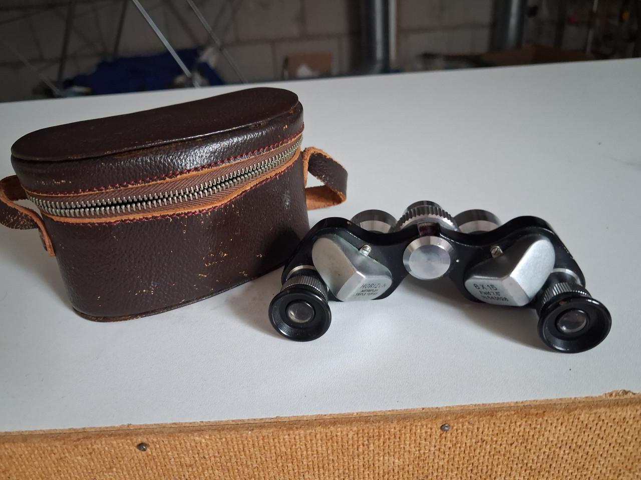 Oude toneelkijkertje in tasje