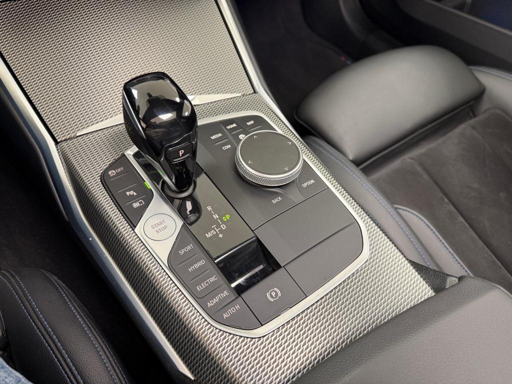 BMW 3-serie 330e m-sport | schuif/kanteldak | elektrische stoelen | verwarm