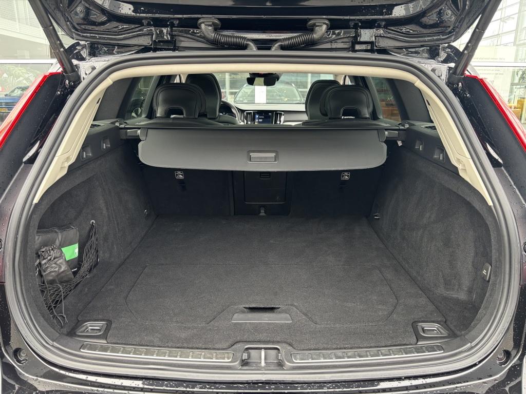 Volvo V60 t6 398pk recharge bright| panodak| adap.cruise| trekhaak| camera