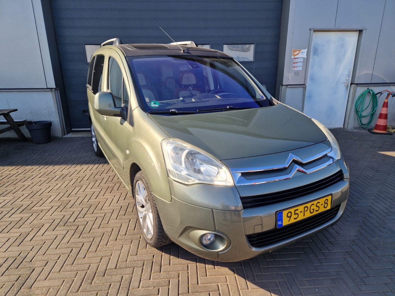 TE KOOP CITROEN BERLINGO MULTISPACE 1.6 16V GEEL KENTEKEN