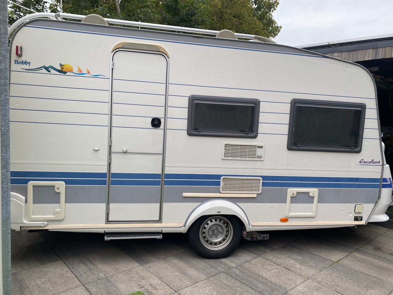 Hobby 400 SF caravan met mover | 4 slaapplaatsen | Volledig uitgerust