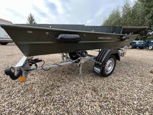 Smoker Craft + Trailer + Motor