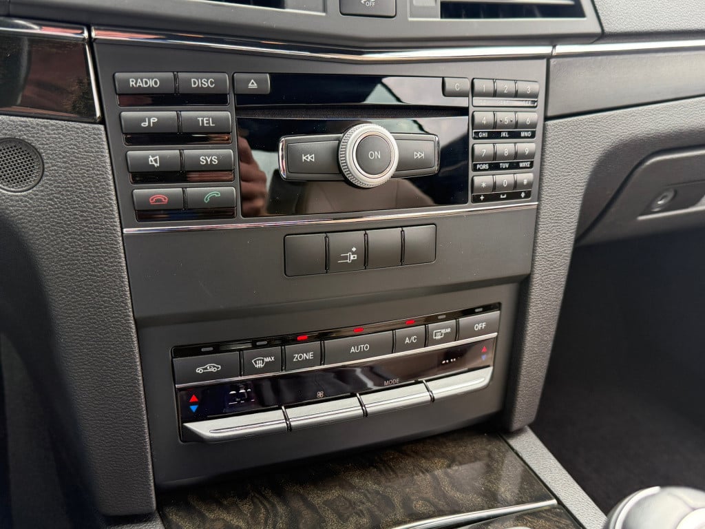 Mercedes-Benz E-Klasse coupé 200 cgi elegance
