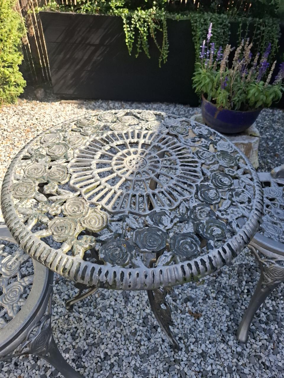 Prachtig gietijzeren tuinset