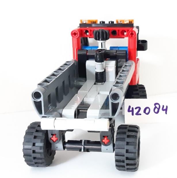 LEGO Technic 42084: Haaklader OF luchthaven brandweerwagen