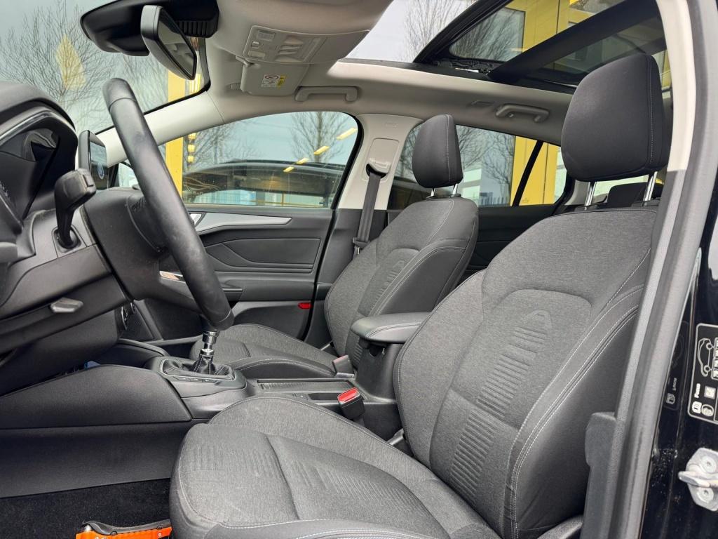 Ford Focus wagon 1.0 ecob. active bns | pano | led | bovag