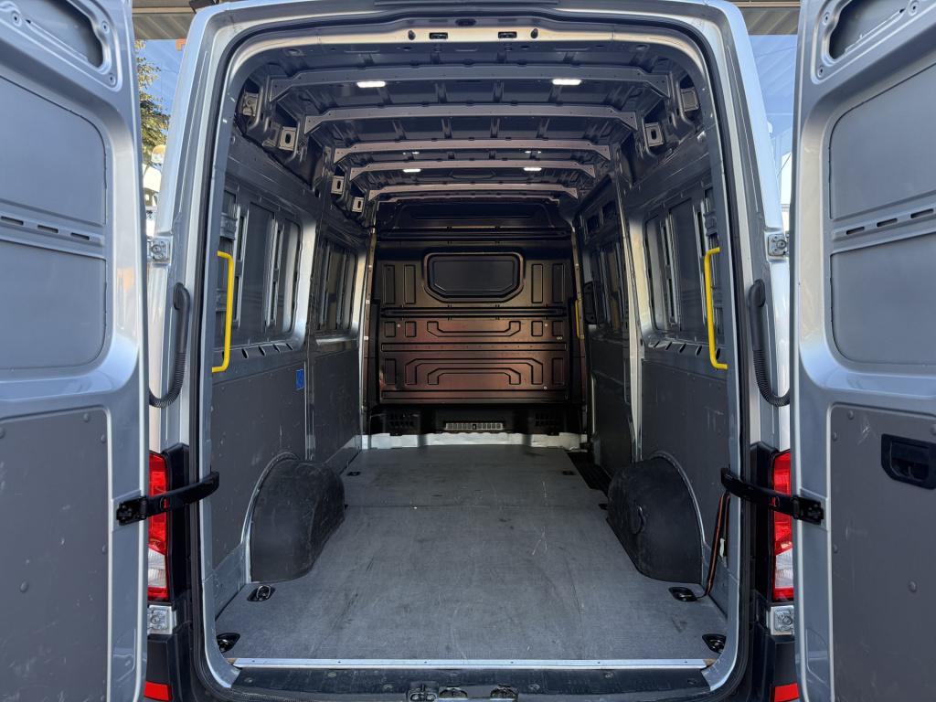Volkswagen Crafter 35 2.0 tdi 140pk l3h3 | pdc | airco | trekhaak 3t