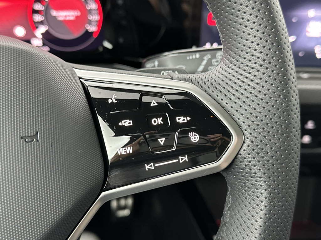 Volkswagen Golf variant 1.5 etsi r-line dsg7