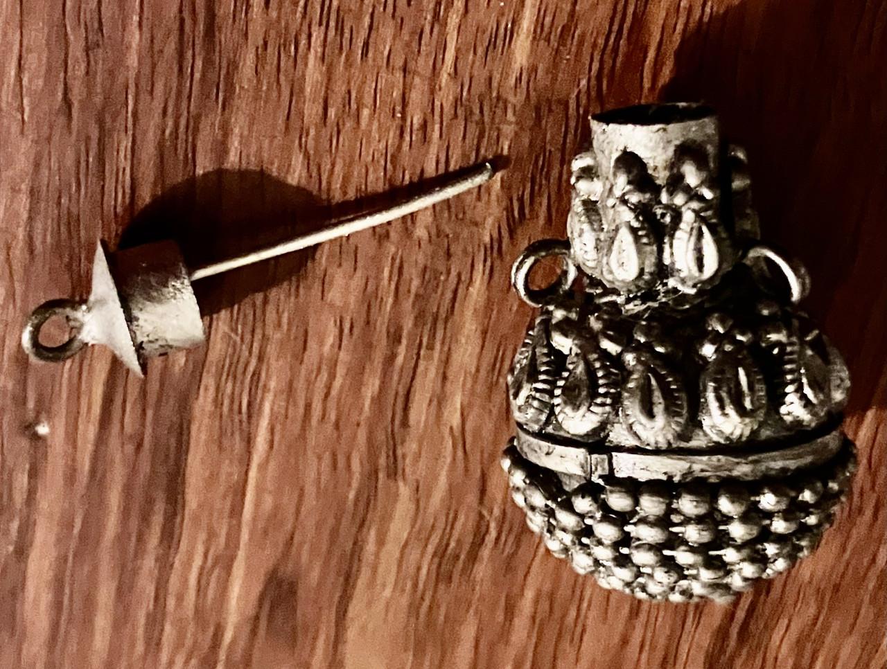 Vintage Hanger voor parfum