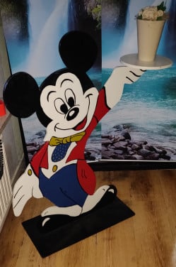 Mickey Mouse figuur met tablet