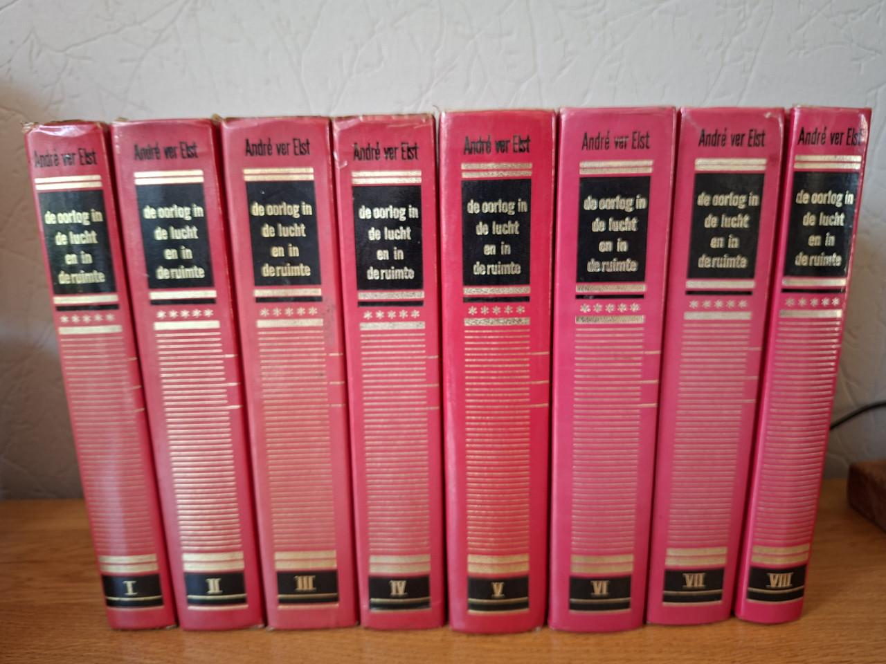 Te koop:  serie oorlog in de lucht en in de ruimte.